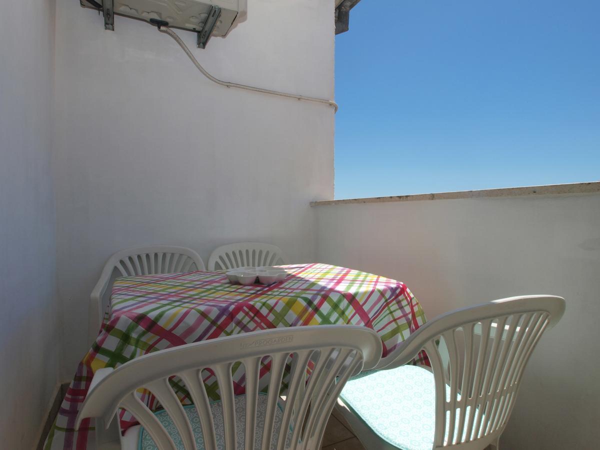Mladen 1588 Apartment