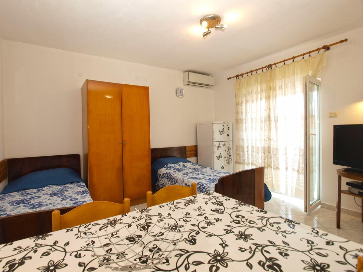 Mladen 1588 Apartmán *
